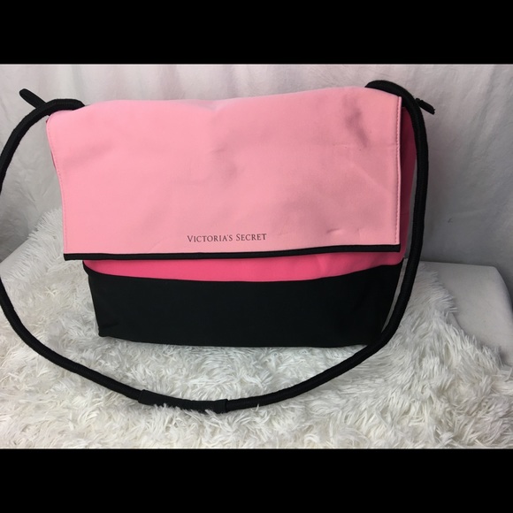 Victoria's Secret Handbags - Victoria’s Secret Thermos Purse large